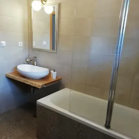 Village Skuric * Čilipi